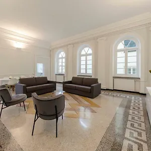 Joivy Elegant Flat For 7, In The Heart Of , Genova Italia