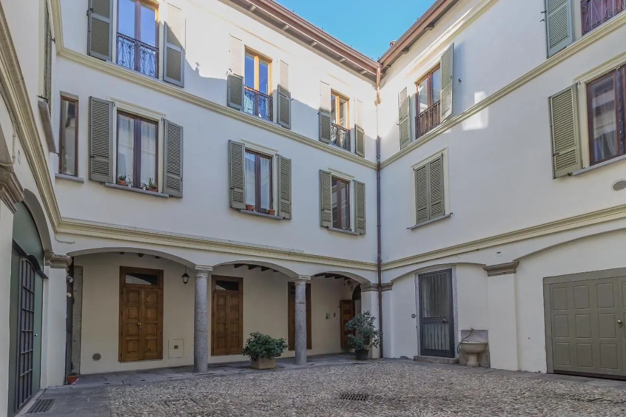 Thea Apartments - Centro Storico Μόνζα
